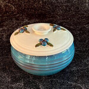 Rackliffe Blue Hill Pottery Maine lidded lidded casserole pot/bowl